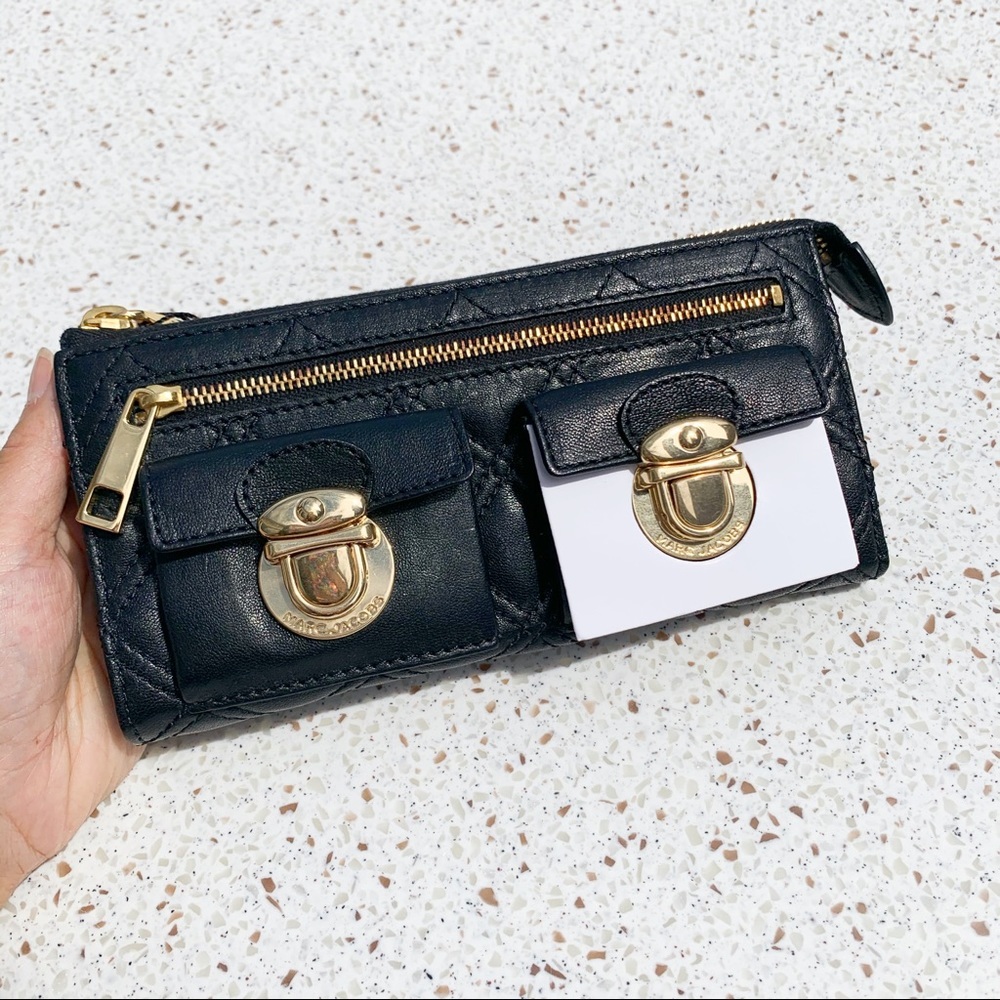 NWT Authentic Marc Jacobs Quilted Calf Leather Pockets Zip Clutch Wallet​ Black